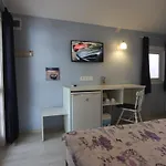 Yanita 4*