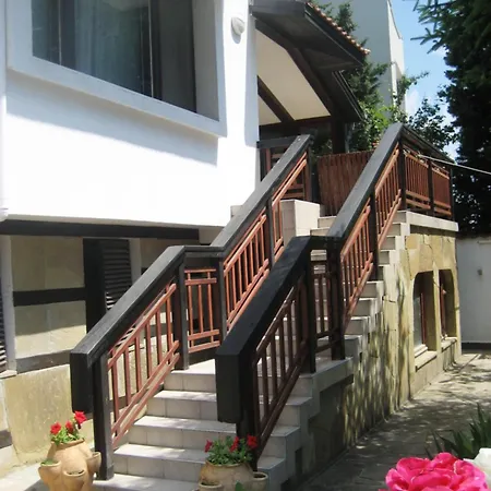 Yanita Pensionat 4*